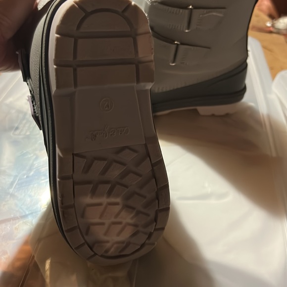 Cat & Jack toddler snow boots size 12 - Picture 4 of 4